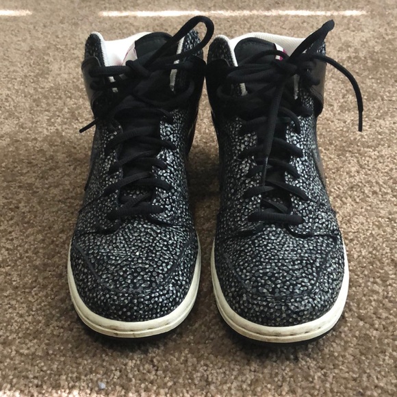 Nike Shoes - Sneakers